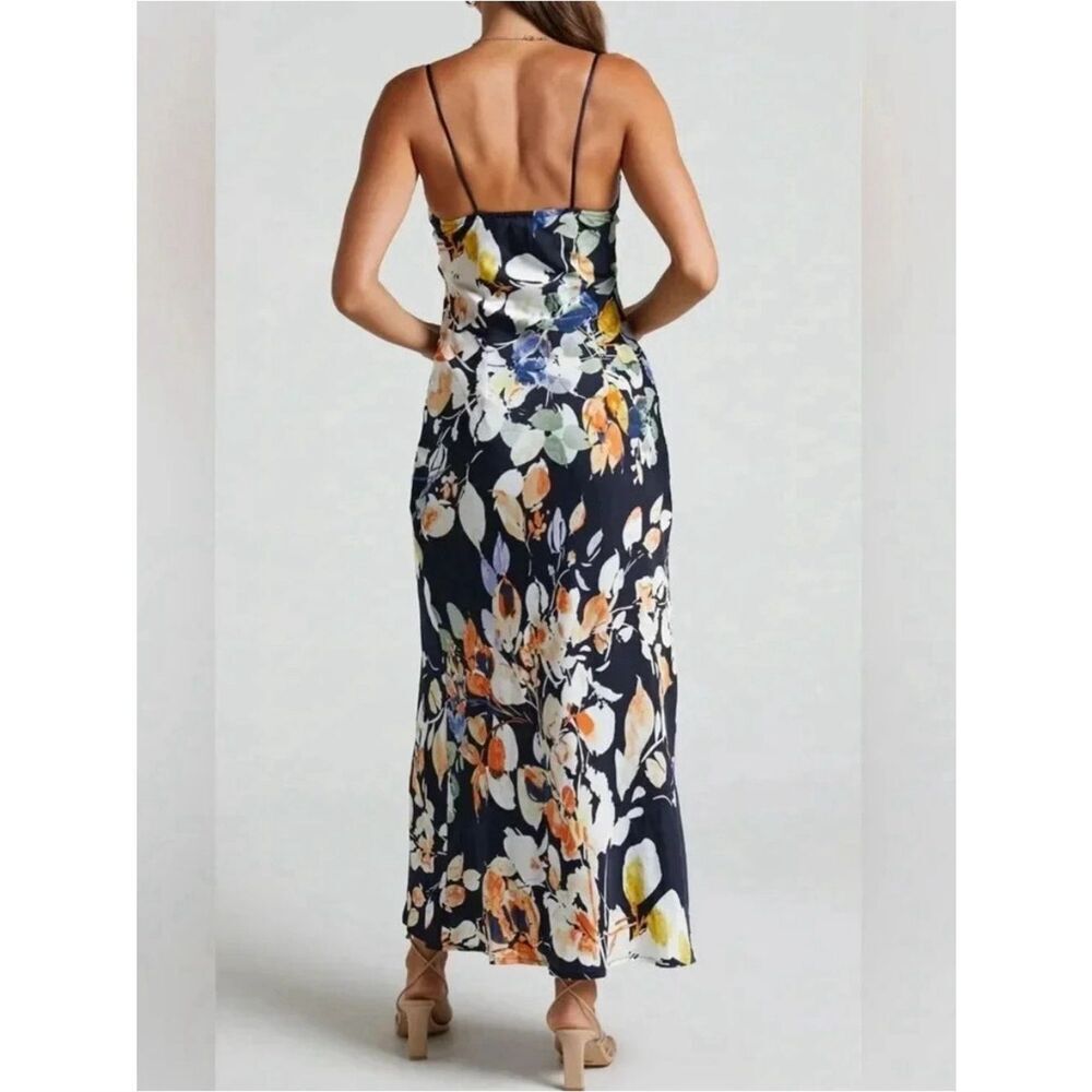 Showpo jarrah v-neck midi slip dress navy floral size 10 - Picture 2 of 5